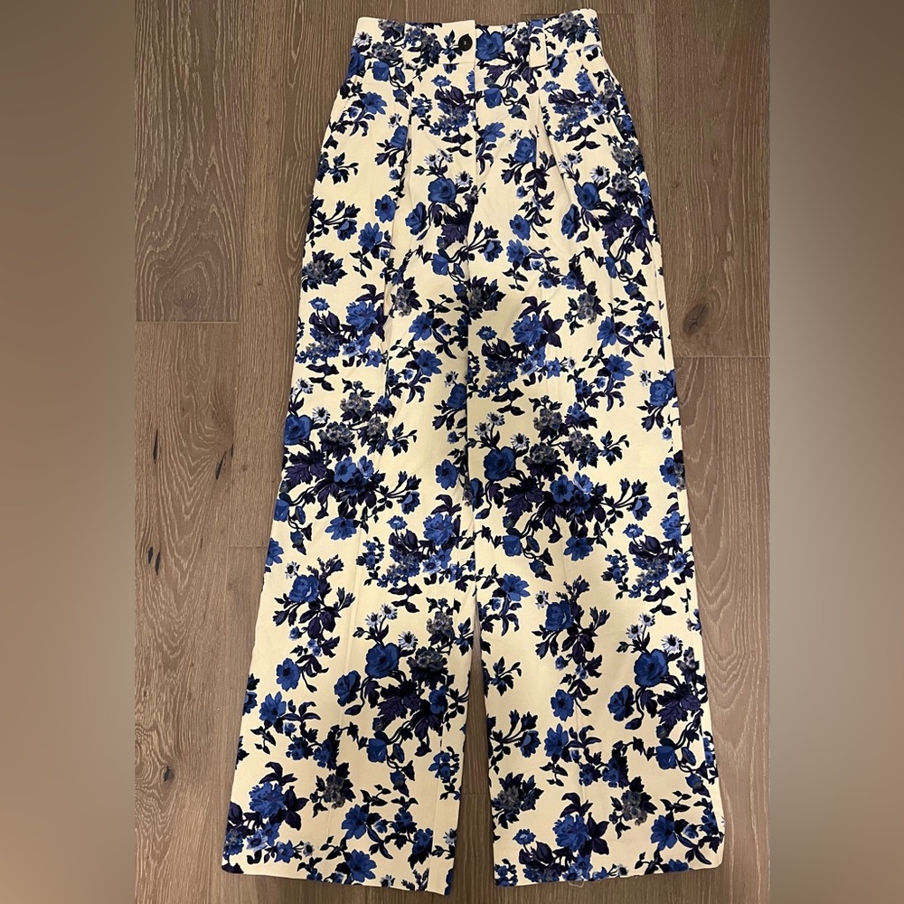 NWT Sezane Theophile pants in blue flower size 4 (36).